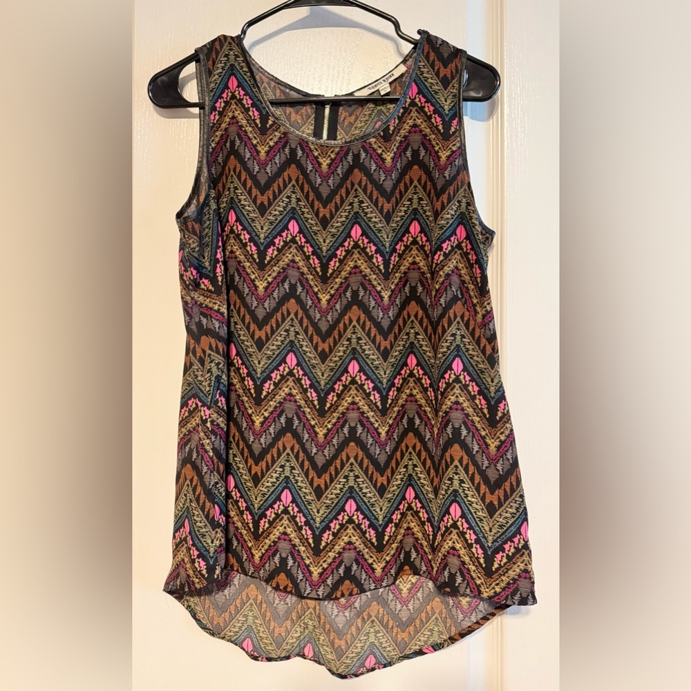🪷Daniel Rainn Multicolor Chevron Tank Top